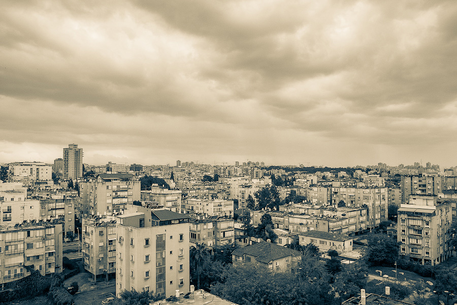 תמונה בין השמיים לארץ